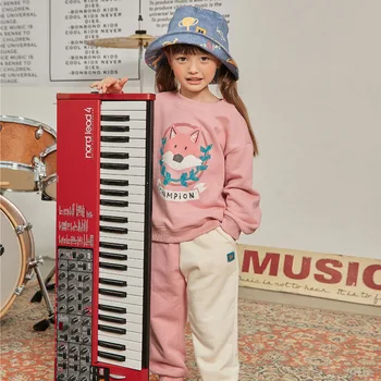 Осенний комплект детской одежды Детский пуловер с мультяшным принтом + брюки Комплект из двух предметов для девочек 2023